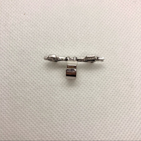 LAST 1! Single Silver Shooting Arrows Cuff Earring - Picture 5 of 9